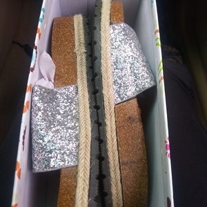 Flat sandles